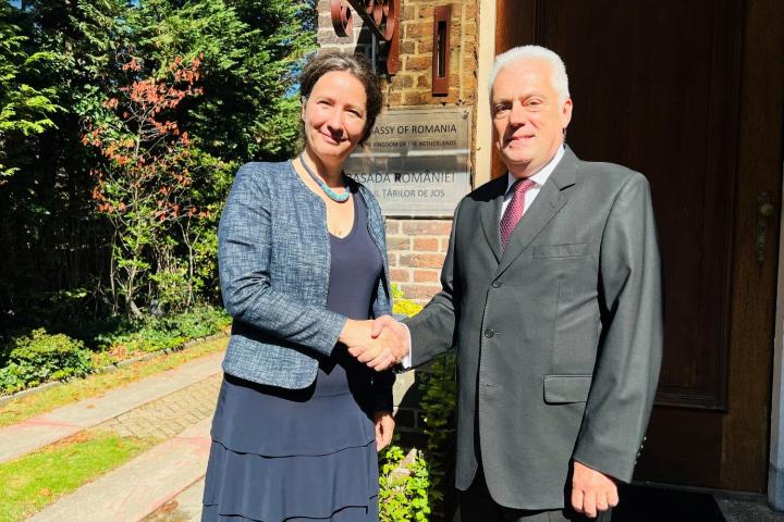 Photo: Franziska Eckelmans, Acting Executive Director of the Trust Fund for Victims at the ICC (left) and H.E Lucian Fătu, Ambassador Extraordinary and Plenipotentiary of Romania to the Kingdom of the Netherlands (right). 